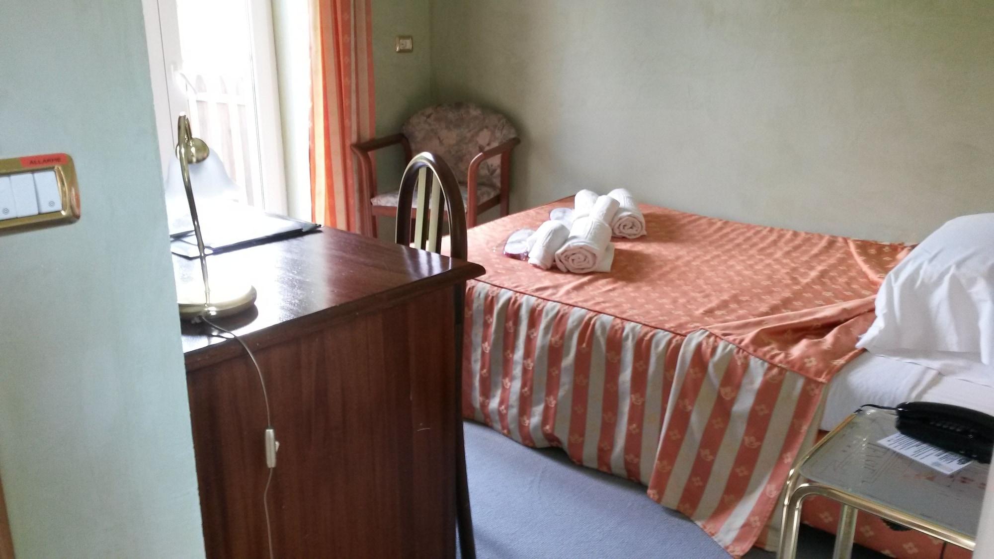 Hotel Villa Delle Ortensie Sant'Omobono Terme Экстерьер фото